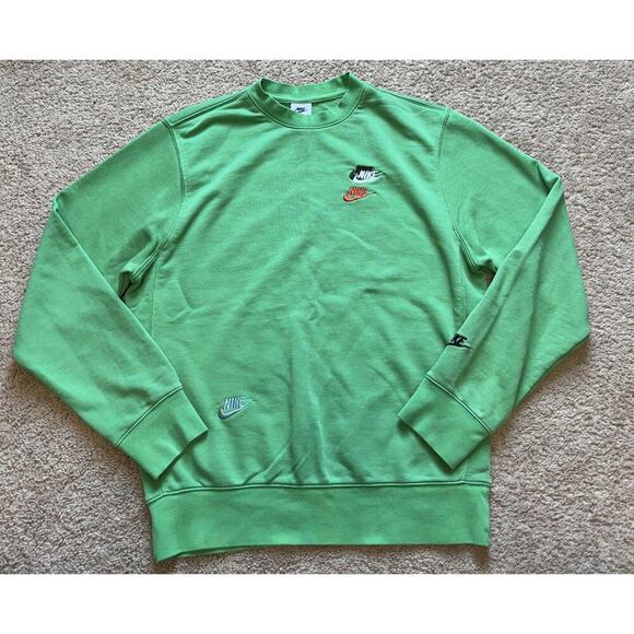Nike Sportswear French Terry Essentials Crew Neck Sweatshirt Light Green Small - Picture 3 of 15